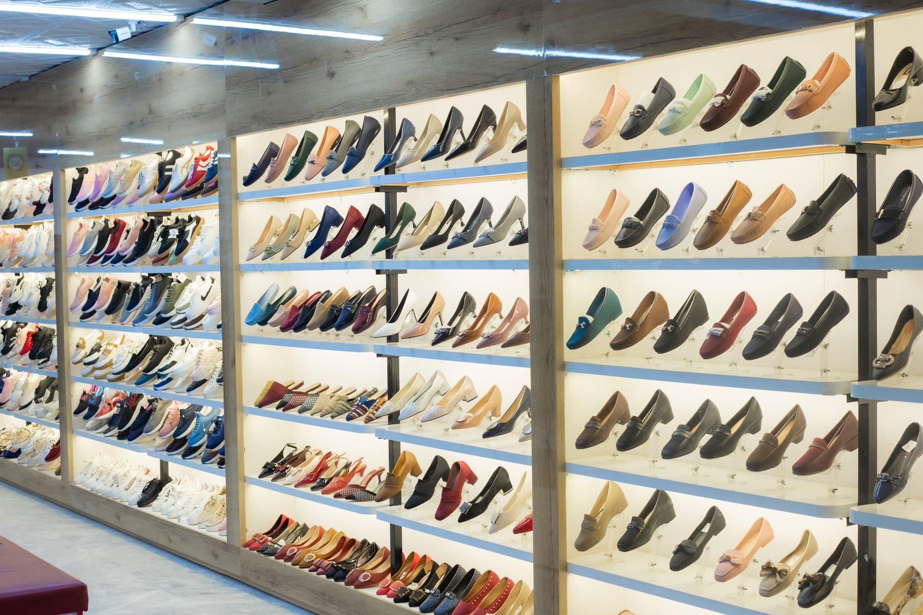 Clothing, shoes and bags at the Swabi store